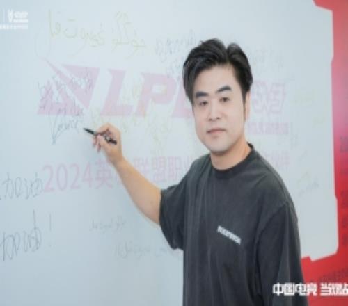 朱开：AL现在公式喷王杰+Bigewei，我在AL已经开始研究MSI对手了