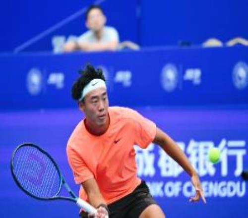 黄泽林21战胜柯拉，晋级法网男单资格赛决胜轮，下轮将战安赫洛