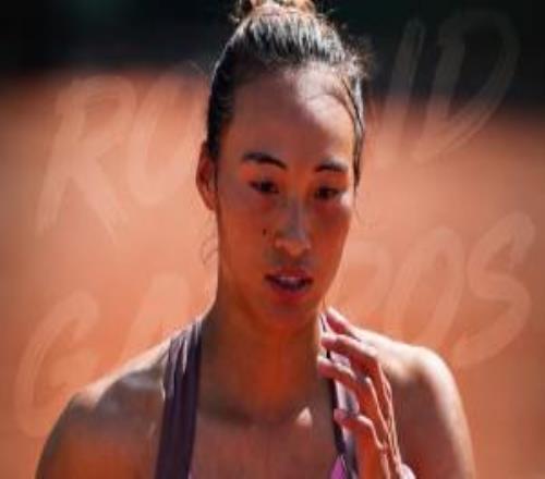 一轮游！郑钦文第二盘被送蛋02不敌资格赛选手止步法网女单首轮