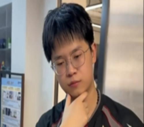 EDG打野Xiaohao发布整活视频：当我意识到我即将是登峰组打野时