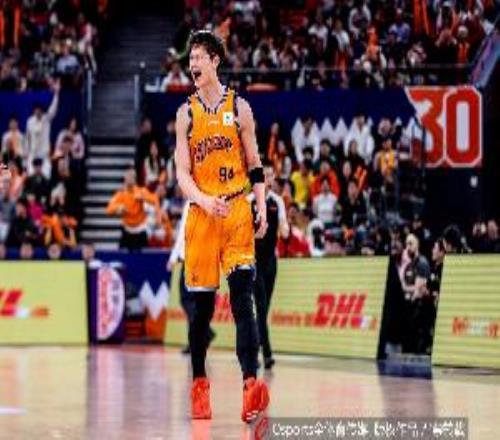 没篮但积极！王哲林5中1仅拿4分7板1助1帽&4前场板罚球8中2