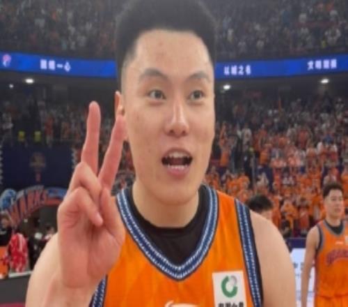 还要两场！李弘权赛后兴奋大喊：TwoMore再赢两场！