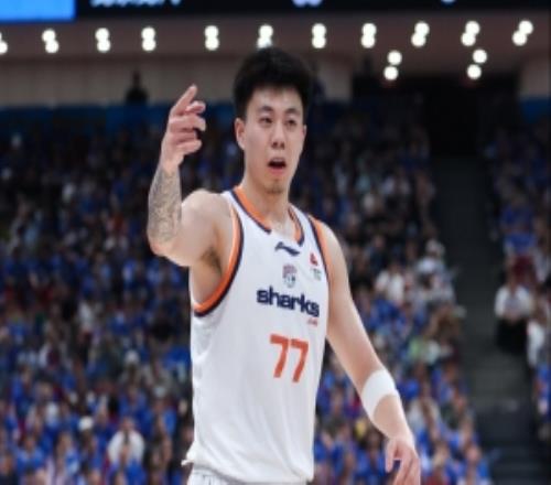 媒体人：上海赢球张镇麟占一半功劳晚登场1分钟上海可能就输了
