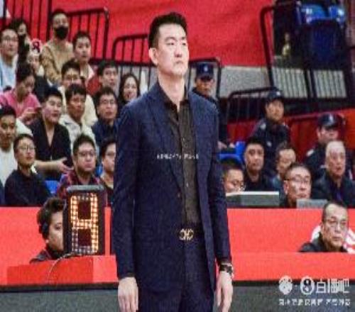 媒体人：近5年CBA总决赛都是一边倒缺少宿命感和故事性很无趣的