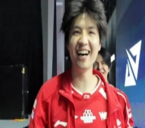WE分享选手赛后花絮Monki：倒一赢第一！