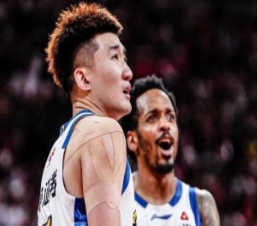 媒体人：广厦策略没错但能执行进攻的人太少孙总没状态&塔克不行