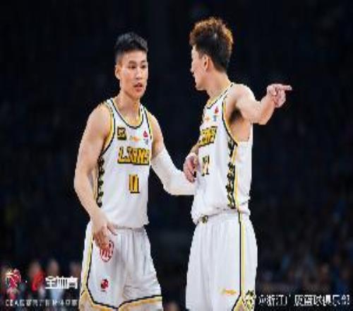 林秉圣再次扮演奇兵胡金秋也回归到人们熟悉的“中流砥柱”样子