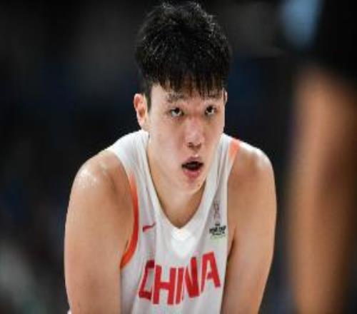 杨瀚森：代表国家队出战是每一个运动员的梦想我会尽快调整状态