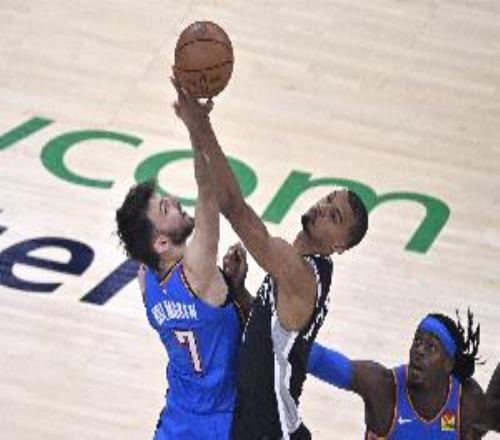 Skip：霍姆格伦打其他任何人都是全明星级别唯独怕文班怕得要死