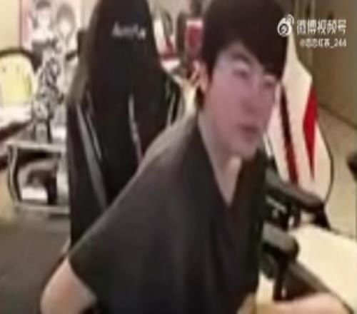 玩这么大水晶哥姿态立Flag：如果BLG打不过EDG，直接从家蹦下去