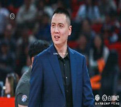 记者：卢伟展现未来名帅潜质上海超级大球市被激活对CBA大有裨益