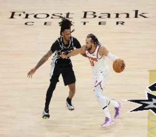 卡斯尔：02处境确实艰难但我坚信没什么难关是我们跨不过去的