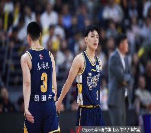朱芳雨：徐杰胡明轩都是因为伤病从国家队调整出来小胡膝盖劳损