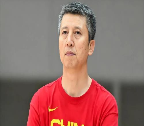中国男篮12人大名单预测！胡明轩领衔徐昕入选，庞峥麟首亮相