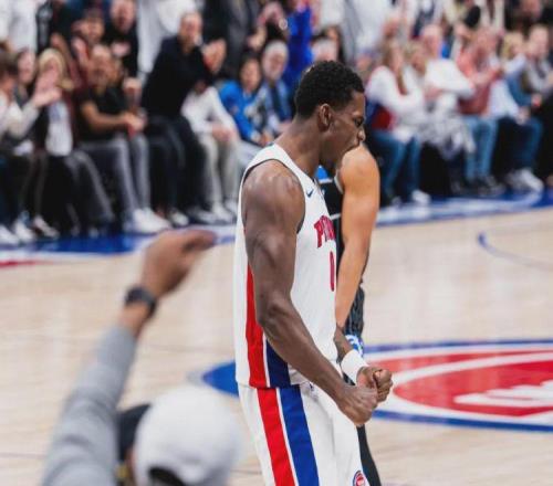 场均10分！索要2.2亿顶薪！整个NBA都笑了