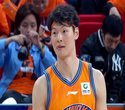 不是古德温，不是王哲林！北京媒体人：有1人是夺冠最大功臣