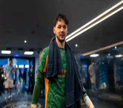 曼城计划续约特拉福德含外租条款应对切尔西兴趣