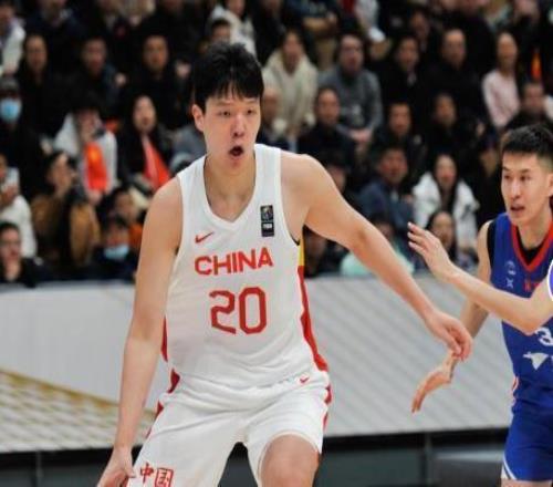 杨翰森去国家队报道，今夏4场比赛，世预赛12人大名单基本确定