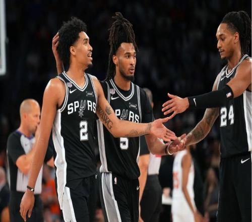 NBA总决赛G4首发出炉：双方仍不变阵上场14中4福克斯继续首发
