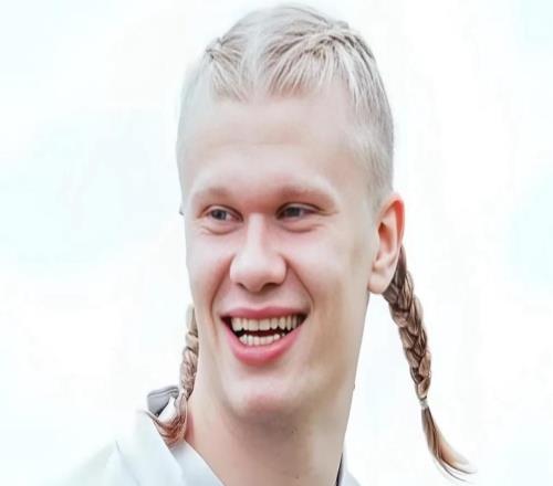 世界杯梗最多的男人，靠狂野长相在全网横行霸道
