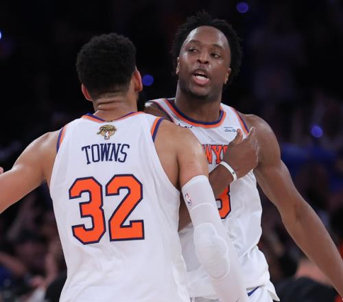 NBA官方FMVP榜：阿奴诺比升第一成黑马文班第三布伦森仅第四
