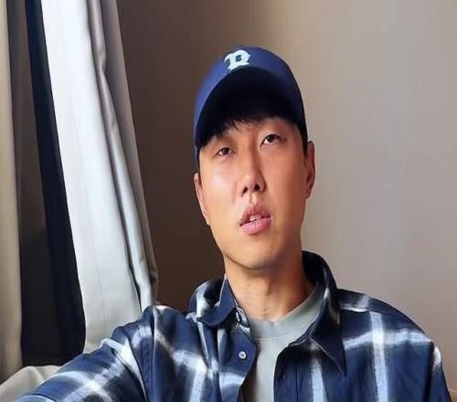 高准翼养伤，彭啸杯赛挑大梁泰山断了三后卫阵型依木兰能踢全场