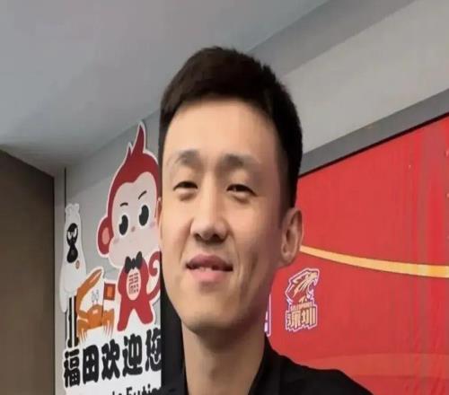 CBA男篮动态更新！徐杰出发美国特训，朱芳雨瞄准福建潜力，周鹏有望回归广东，广东接触NBA级别中锋