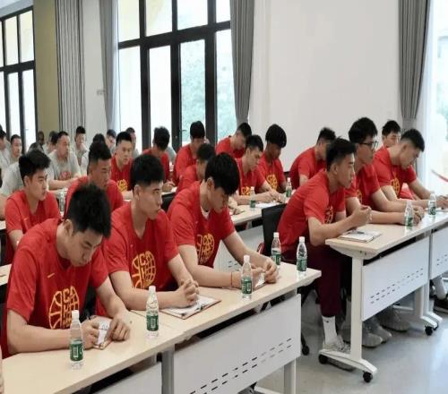再开会，中国篮协为中国男篮定目标