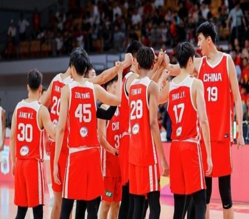 CBA状元：选秀竞争小对自己自信但国家队平台高压力大不敢有松懈