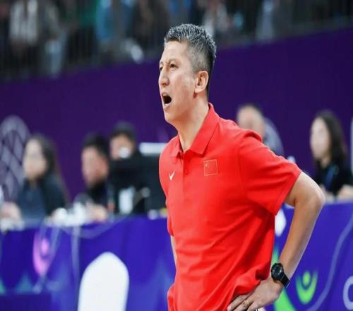 21人留12人，男篮9人离队名单预测：后卫3人，锋线4人，内线2人