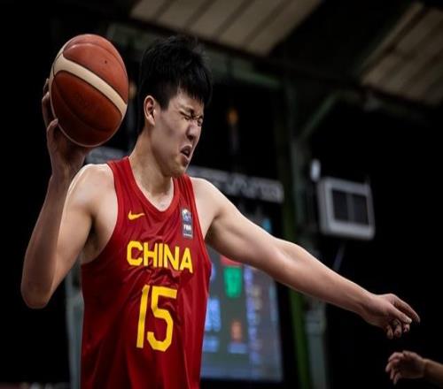 中国男篮热身赛！全力击败澳大利亚，郭士强打造双塔，央视直播