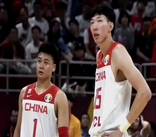 男篮19世界杯两大罪人再现低情商互动！球迷：把无知当个性，可悲