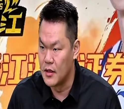 恭喜！杜锋姐姐当选新疆篮协副会长，朱芳雨新决定，宏远旧将退役