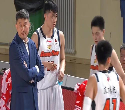 杜锋和广东男篮续约四年，浙江官宣续约法莱卡斯，郭艾伦续约遇阻