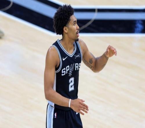 NBA官方总决赛G5裁判报告：漏吹哈珀对布伦森犯规无碍尼克斯夺冠