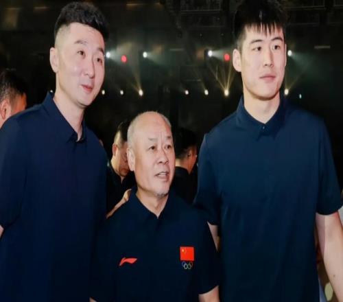 广东男篮动态速递！杜峰即将续约，二飞率队夺冠，徐杰特训计划出炉，陈家政出席新活动