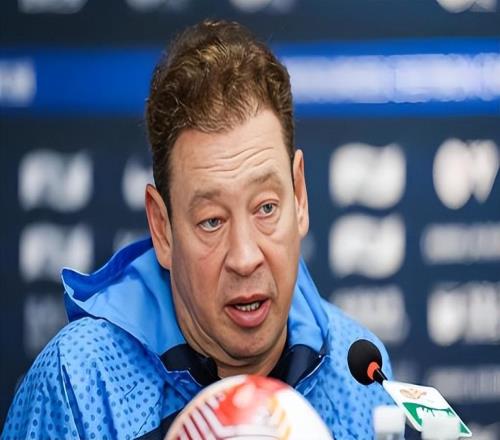 他是于汉超之后！又一位退役后肯定会被申花善待的老将，值得期待