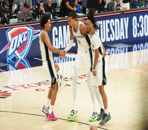 NBA创造历史！8年8个不同球队夺冠，别说马刺路还长
