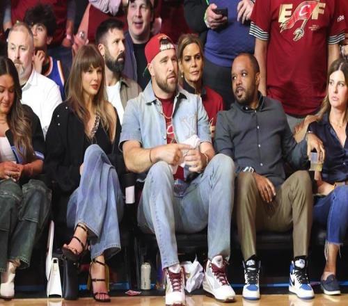 霉霉观战NBA座椅拍出七千美元