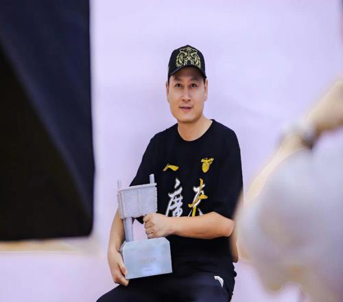 广东5年未进总决赛原因找到了1人被李春江挖走，杜锋似失去双臂
