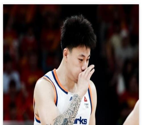 抱头被绝杀无所谓！张镇麟夺冠遮百丑他在男篮仍难有表现