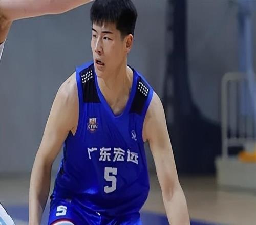 广东U21虐杀深圳U21！5人上双，陈家政轰25分，杨溢盘活全队！