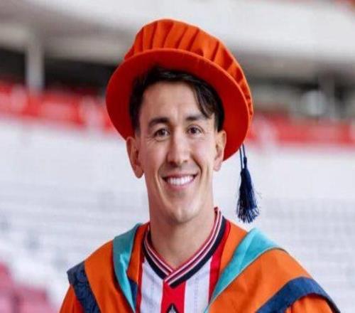奥尼恩下月获桑德兰大学荣誉博士