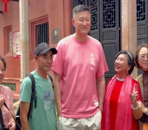 宏远早报！广东男篮集合，张皓嘉归队，小胡养伤，主教练未见身影