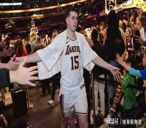 5年2.41亿，FMVP不重要！老詹快要抱孙子了