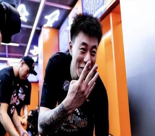 张镇麟一句话让辽宁球迷寒心！有些话不能说得太直白，耗子尾汁吧