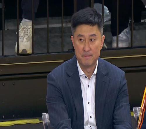 35分钟狂轰27+7+4+4！广东“新后卫”打服杜锋，这可是加强版徐杰