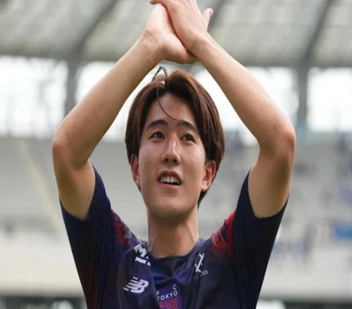 马卡：瓦伦西亚暂未敲定佐藤龙之介，德甲荷甲球队加入争夺