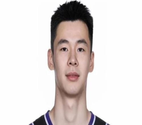 CBA：辽篮张陈治锋特训开发三分，郭昊文将征战夏季联赛，上海三年顶薪续约李弘权，广东留下张文逸
