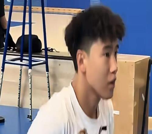 CBA辽篮速递！辽篮又签潜力小将，付豪一天两练追求大合同，七月初球队迎来两场训练赛，教练组再添新人